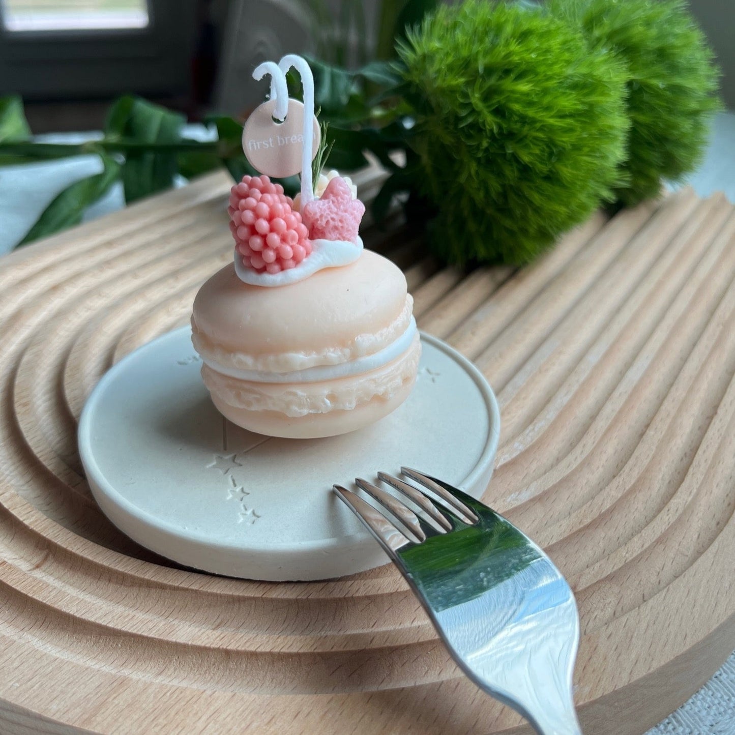 Berry Macaron Candle