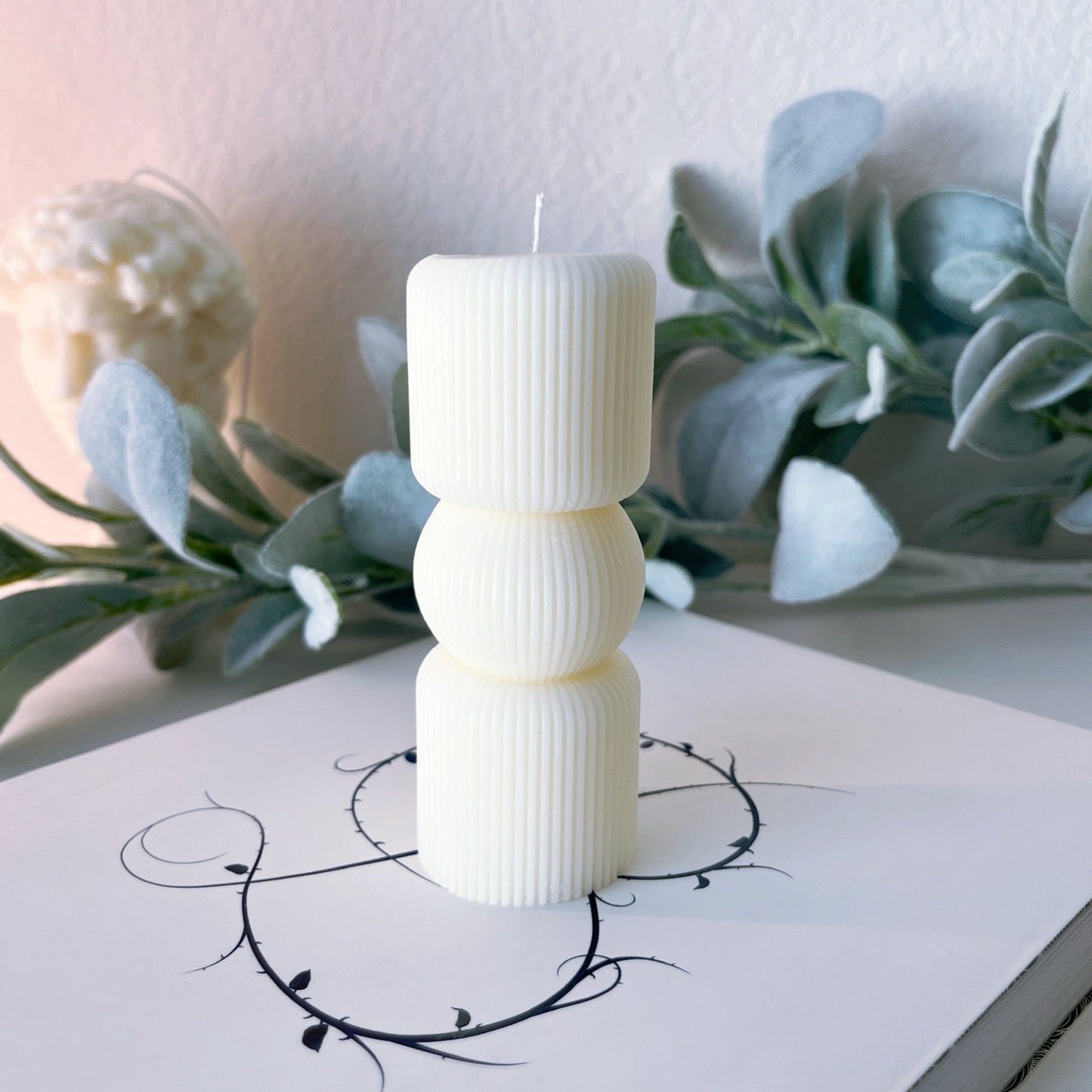 Elegant Geometric Pillar Candle