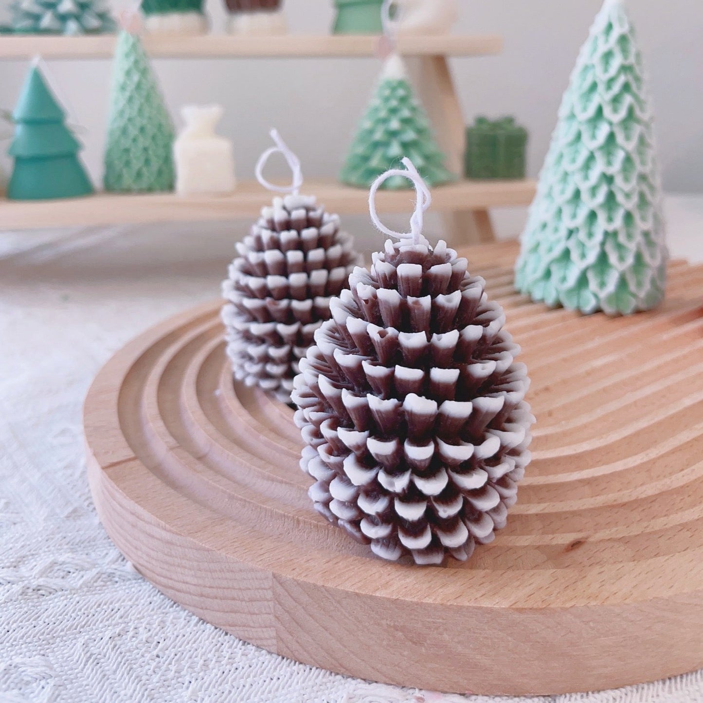 Pine Cone Candle