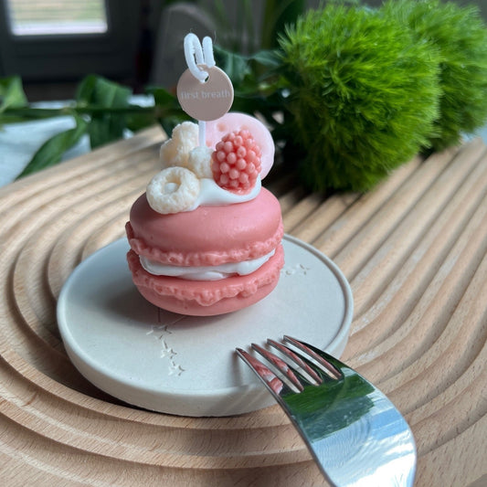 Berry Macaron Candle